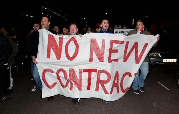 Arsenal fans protest Wenger outside the Emirates (Photo: REUTERS)