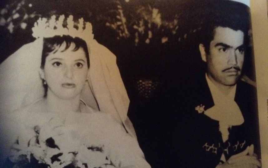 María del Refugio Abarca Villaseñor and Vicente Fernández wedding picture