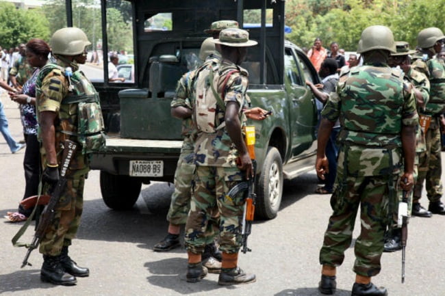 Soldiers Take Over Lagos, Many Wounded As Transport Workers Clash Bomb-scare-41-1