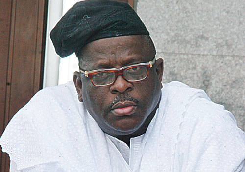 VIDEO: Buruji Kashamu's Remains Arrive Ijebu-Igbo For Burial