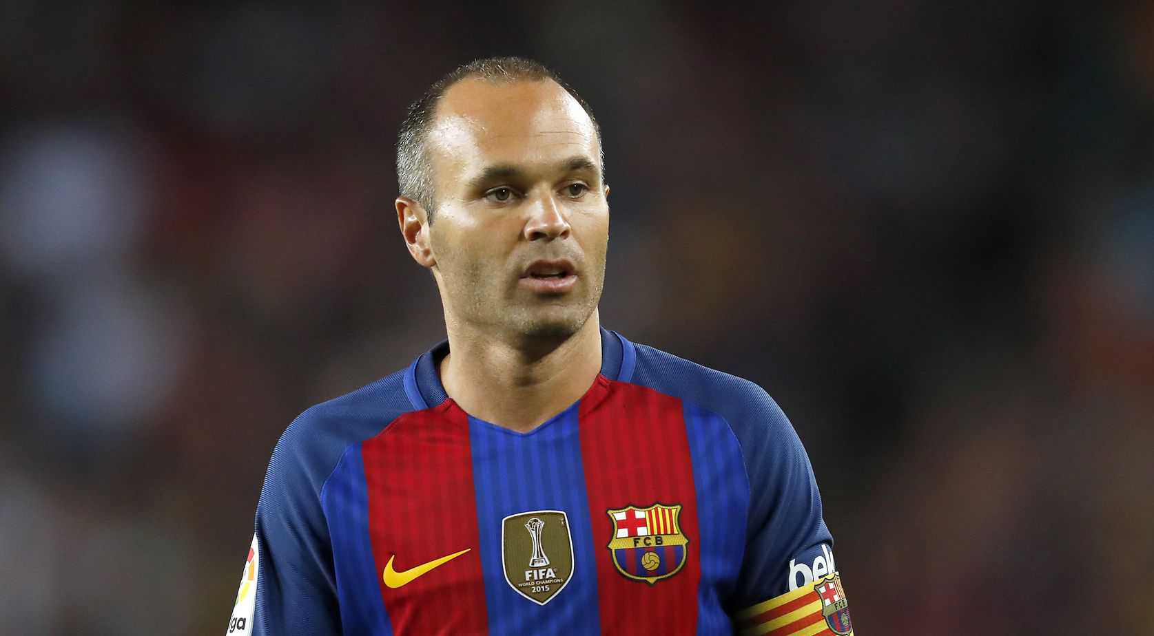 Iniesta calls time on Barcelona career