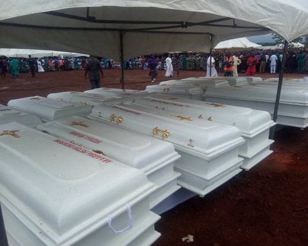 PHOTOS: Bishops Attend Mass Burial Of Catholic Priests, 17 Others In Benue