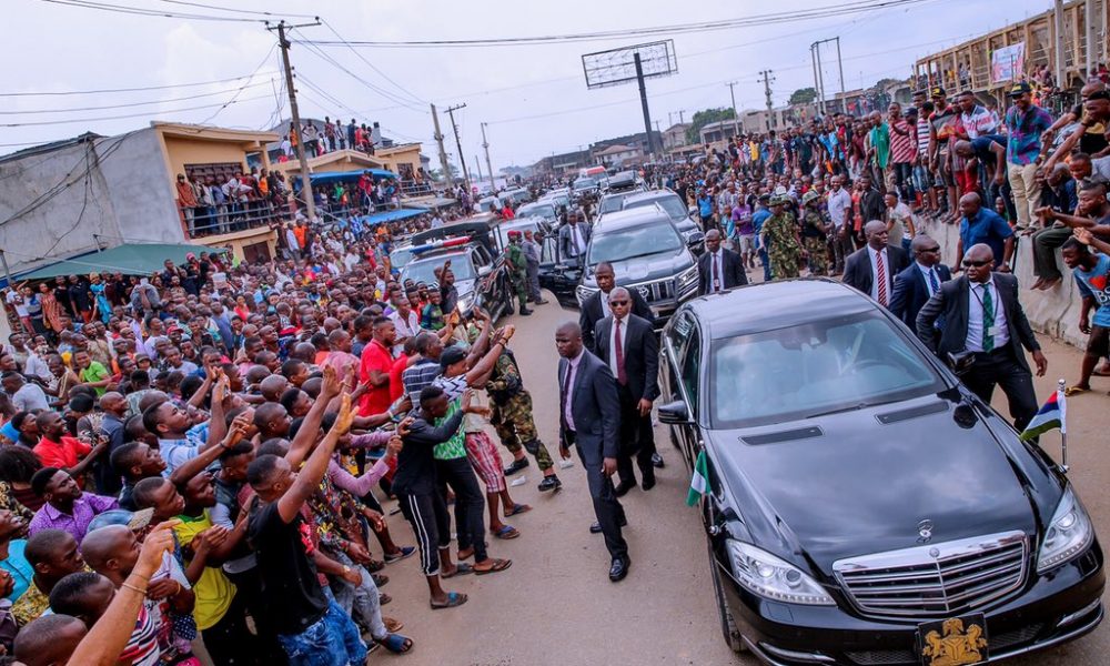 Aba Residents Shock Nnamdi Kanu, IPOB As Massive Crowd Welcome Buhari (Photos/Video)