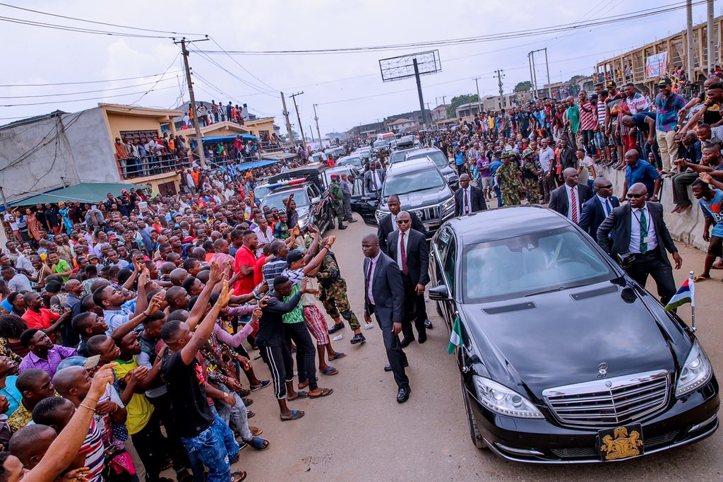 Aba Residents Shock Nnamdi Kanu, IPOB As Massive Crowd Welcome Buhari (Photos/Video)