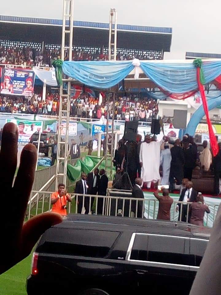 Aba Residents Shock Nnamdi Kanu, IPOB As Massive Crowd Welcome Buhari (Photos/Video)