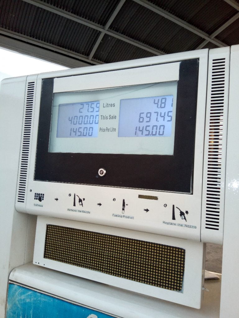 Oando Shuns IPMAN's Order, Sells Petrol At N145 Per Litre (Photos)