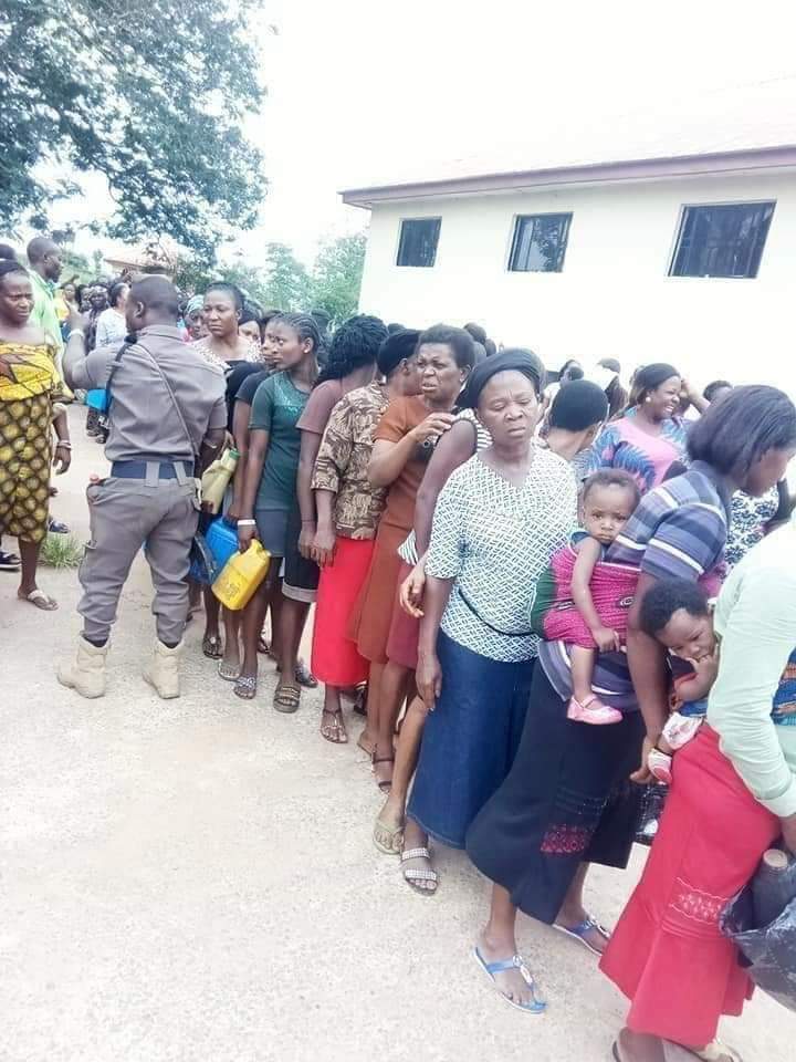Abia Governor Shares Kerosene To Residents Ahead Guber Poll (Photos)