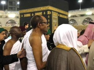 Nigerians React As Buhari Shows Running Skill In Mecca