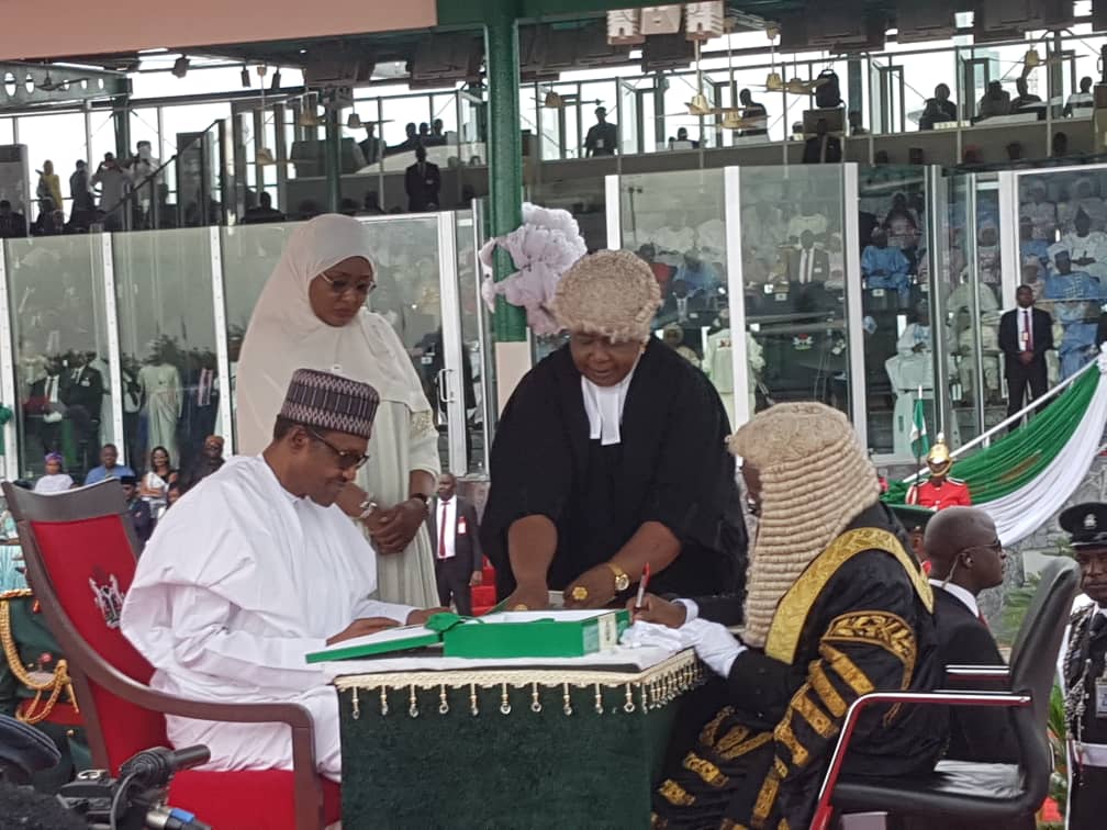 Nigerians React As Buhari, Osinbajo Take Oath Of Office