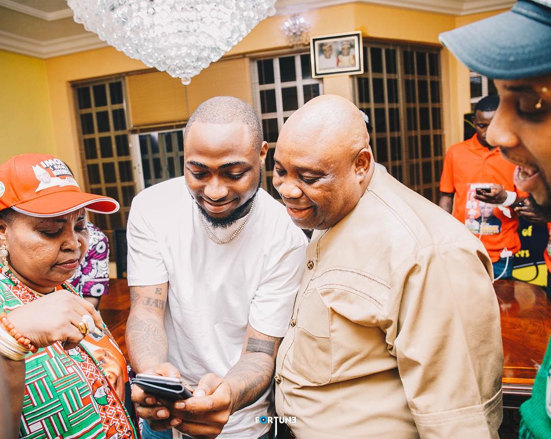 Davido Loses Cool Over Adeleke's Arrest, Threatens Gov. Oyetola (Video)