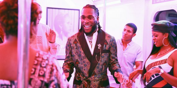 Artist Burna Boy on the sidelines of the BET Awards ceremony in Los Angeles. © Rich Fury / Getty Images for BET / AFP