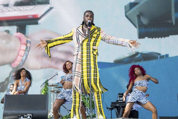 Burna Boy during her performance at the Coachella Music Festival in April 2018. © Amy Harris / AP / SIPA