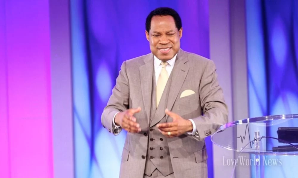 COVID-19: Oyakhilome Fires Buhari Govt For Limiting Service Duration