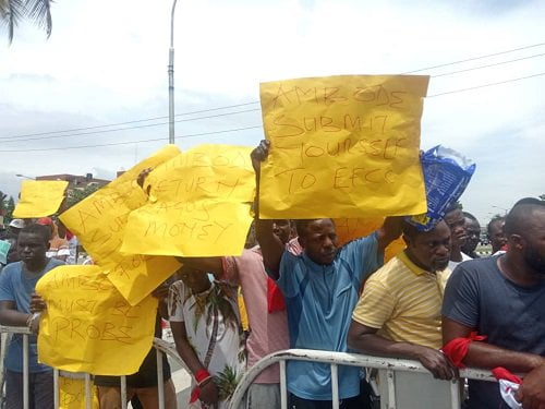 Protesters Storm Lagos Assembly