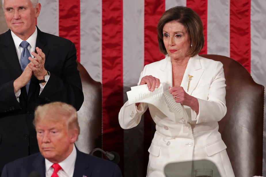 Nancy-Pelosi-tears-up-her-copy-of-Donald