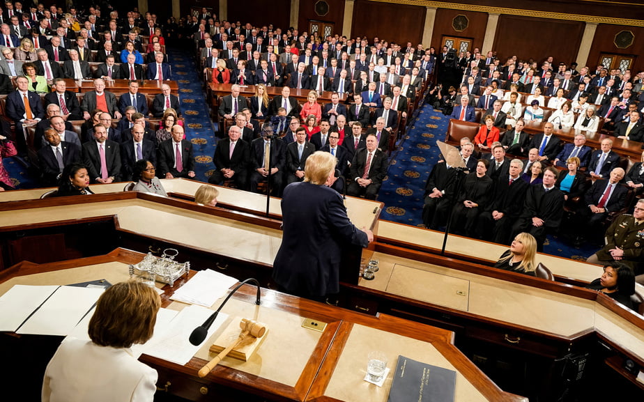 "Unlike so many others before me, I keep my promises," said Donald Trump, constantly cut by standing ovations and the shout of "USA, USA" by the Republicans.