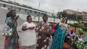 Edo Assembly: Benin Priestesses Lay Curses On Oshiomhole, Ize-Iyamu