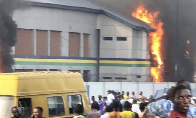 Angry Mob Kill Police Inspector, Burn Station In Kogi State