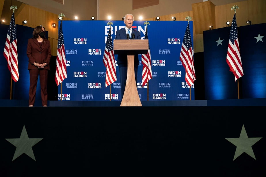 Kamala Harris at his side, Joe Biden addressed the American public late Wednesday afternoon to reassure the population and project the image of a statesman capable of bringing citizens together.