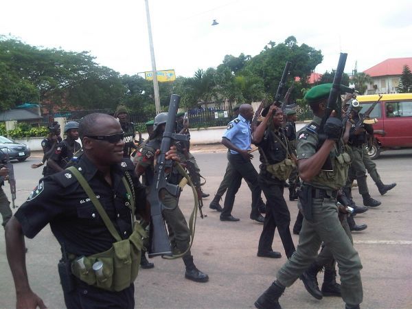 Nnamdi Kanu: Police Disperse IPOB Members Gathering Around Court Area