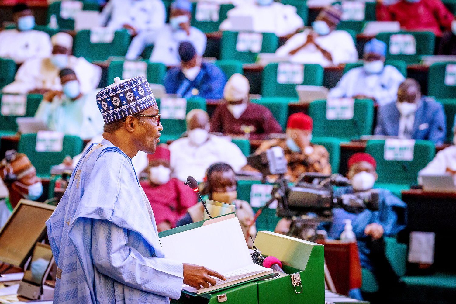 President Buhari refrains from appearing before lawmakers