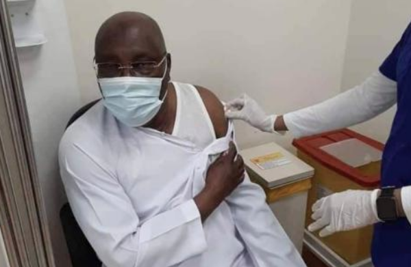 Atiku Becomes First Nigerian To Receive Pfizer COVID-19 Vaccine