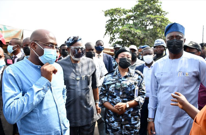 Angry Youths Bar Makinde, Akeredolu From Visiting Sarkin Shasha's Palace