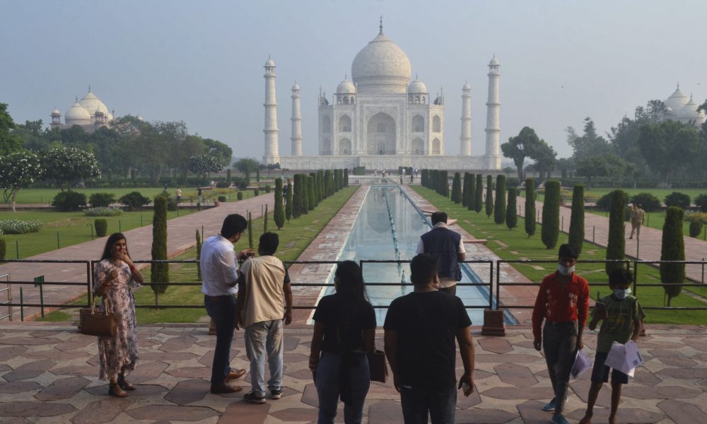 Bomb Scare Forces India To Shut Down Popular Taj Mahal