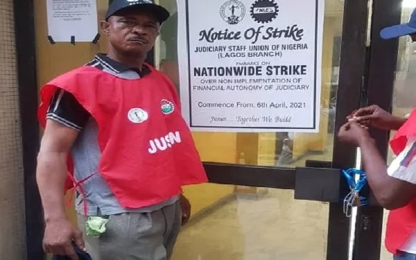 FG Meets Striking Judicial Workers Today