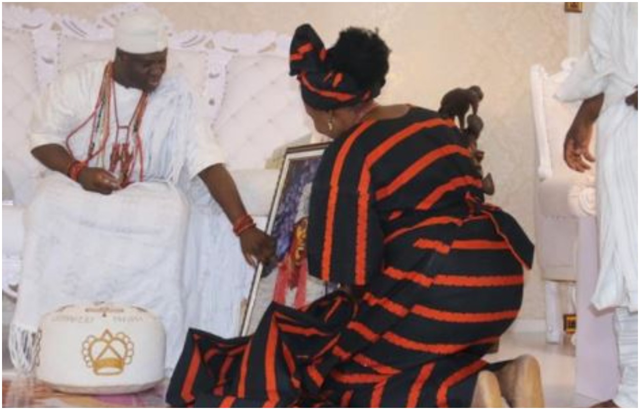Creative Lady Makes A Portrait Of Ooni Of Ife Using Water Sachets