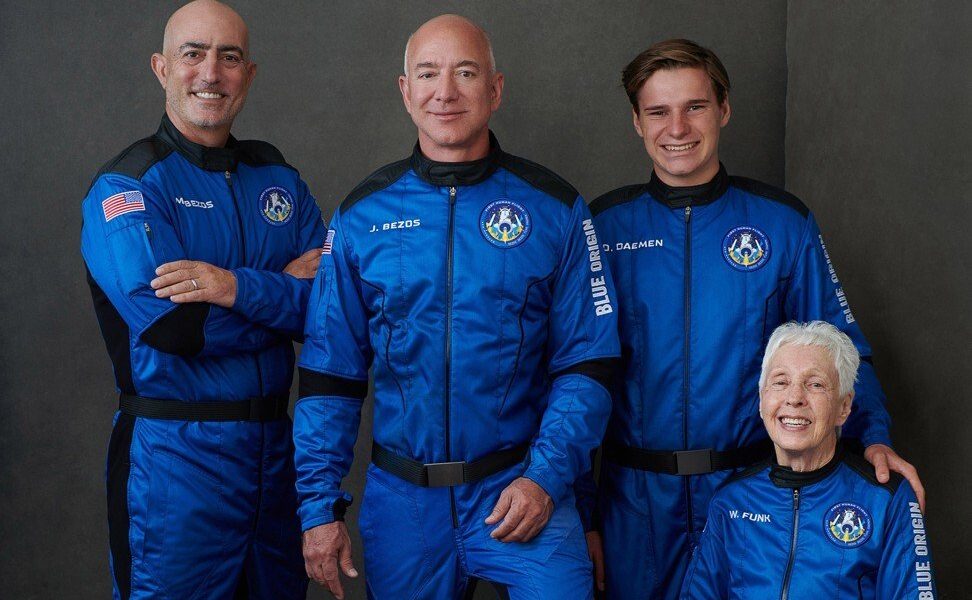 Jeff Bezos, along with his Blue Origin crew members. Photo: Blue Origin