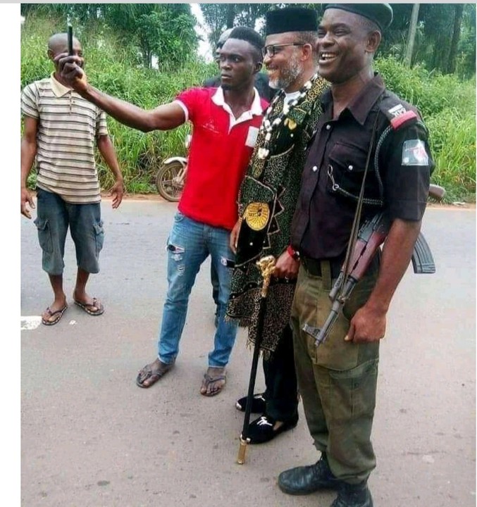 Nnamdi Kanu Posing & Smiling With A Policeman I