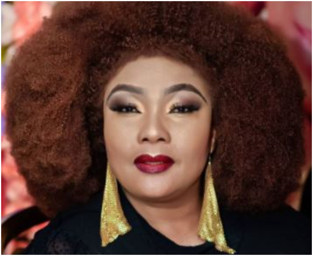 VIDEO: Actress, Eucharia Anunobi Sternly Warns Drunkards, Others, Says They Wont Make Heavan