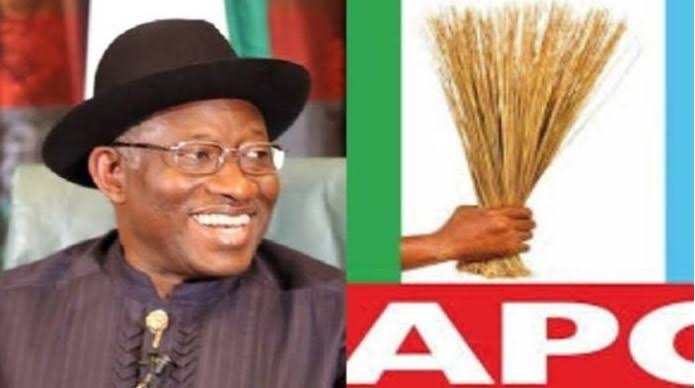 2023: Protesters Storm APC Secretariat, Warn Against Imposing Jonathan