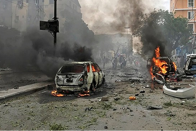 50 Killed in Shiite Mosque Bomb Blast