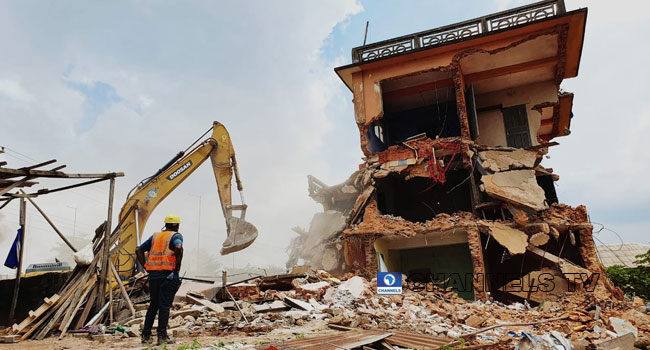 BREAKING: Scores Trapped As Three-Storey Building Collapses In Lagos