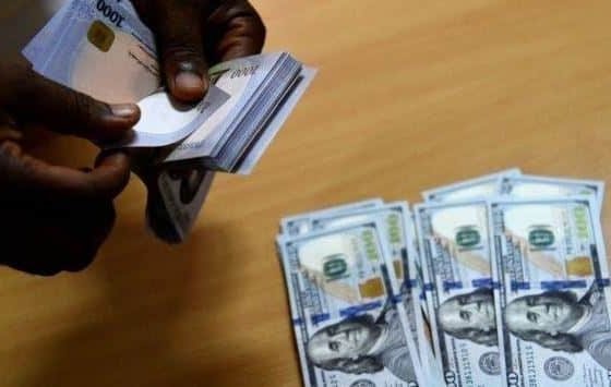 Naira Loses Against The Dollar, Falls To N1,120/$ At Black Market