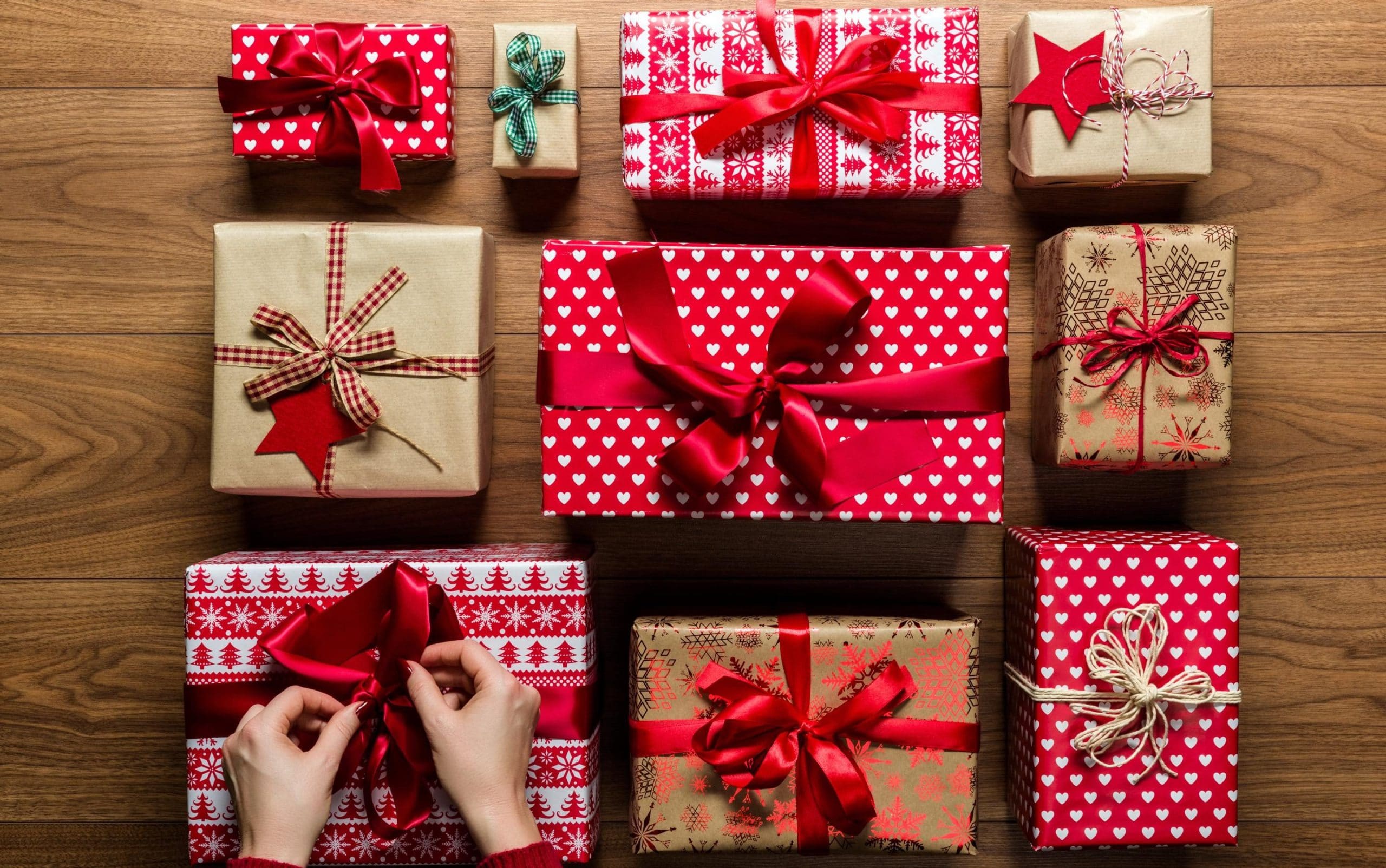 December: Christmas Gifts You Can Give Families And Friends