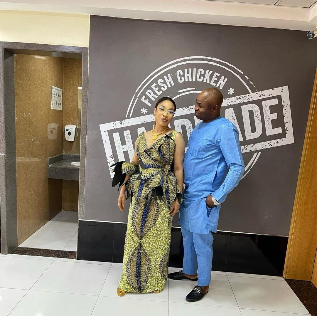 Tonto Dikeh Hangs Out With Prince Kpokpogri's Best Friend, Mayor Blessing (Photos)