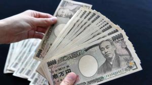 Japan To Pay $880 To Persons Younger Than 18
