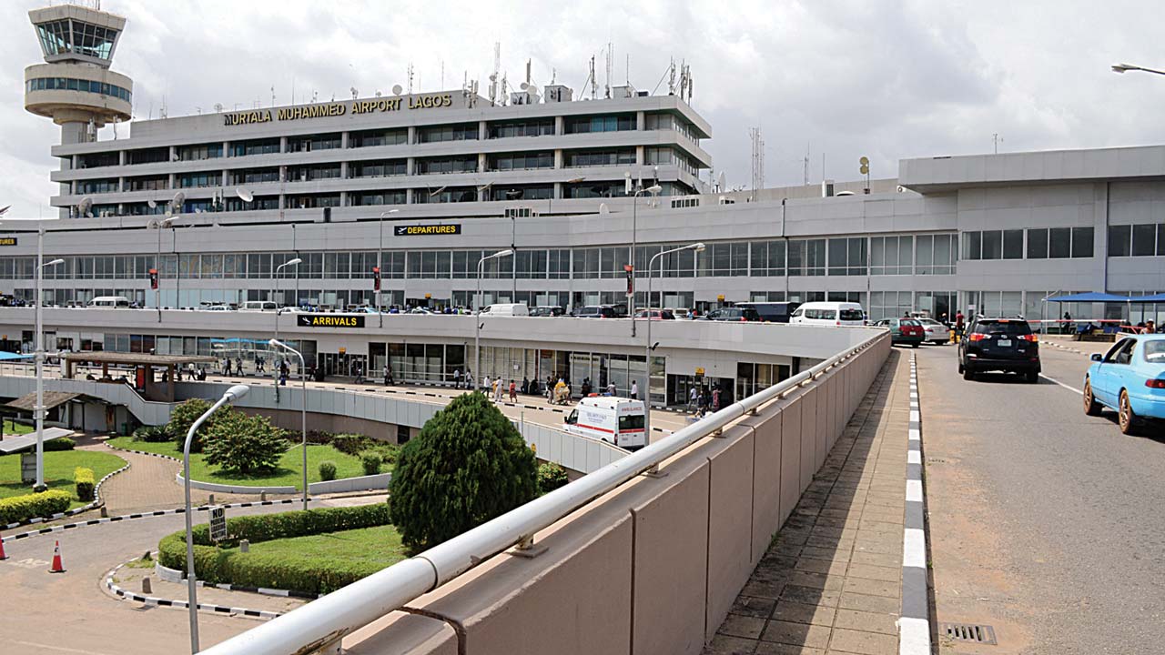 Power Outage Causes Confusion At Lagos International Airport As Workers, Passengers Flee