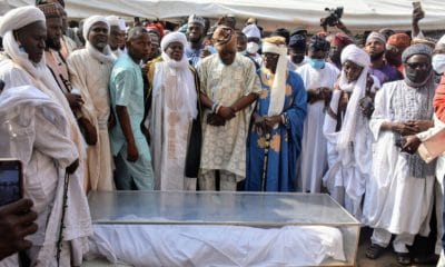 Olubadan Of Ibadan Buried Admist Tears [Photos]