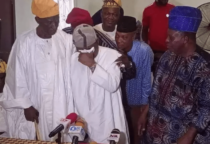 Drama As Lagos Senator Seeking Ogun Seat Weeps Before Constituents