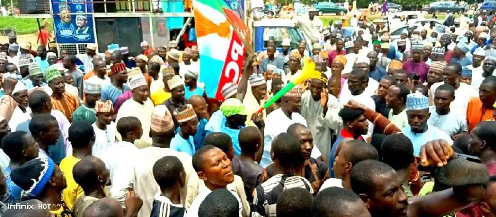 Four PDP Chieftains, Supporters Defect To APC In Kebbi State