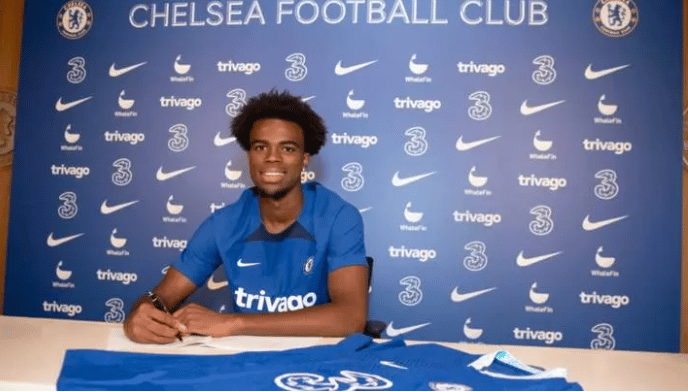 Chelsea Sign Nigerian-Born Midfielder, Chukwuemeka