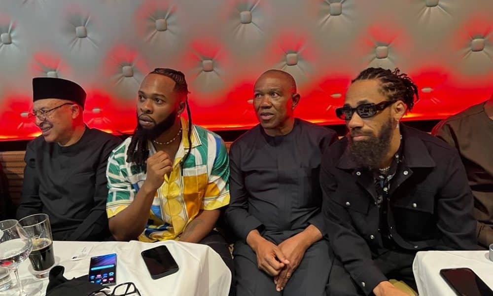 Reactions As Peter Obi Meets Flavour, Phyno In US