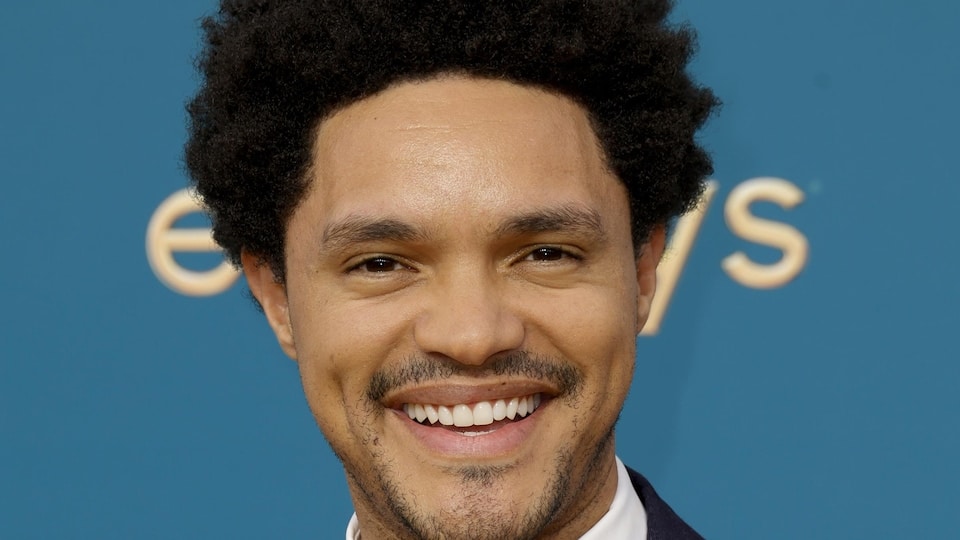 Comedian and host Trevor Noah, September 12, 2022 in Los Angeles, at the Emmy Awards