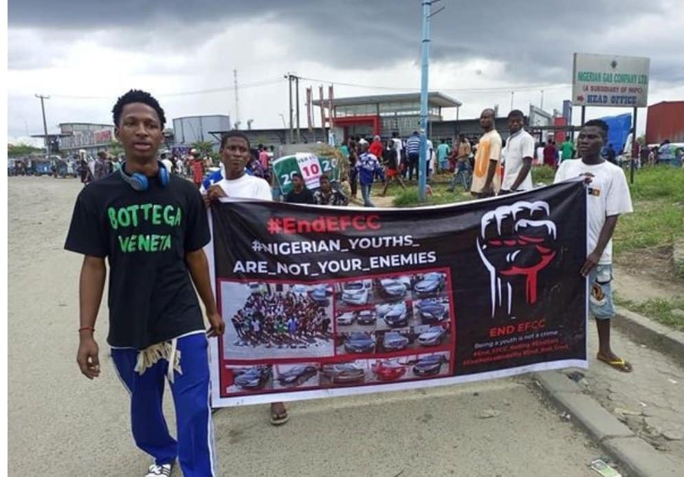 'Smear Campaign Against Us Won't Work' - EFCC Reacts As Youths Protest In Ibadan