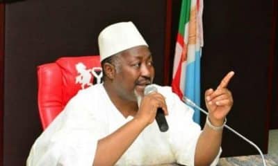 Northern APC Governor Accuses CBN Of Hoarding New Naira Notes