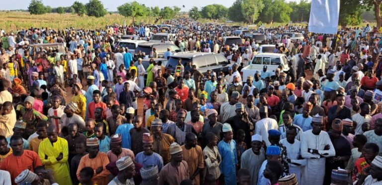 PDP, NNPP, Labour Party Members Defect To APC In Sokoto